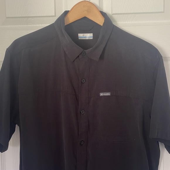 NWOT Men's Large Black Columbia Button Down Shirt 70% Modal - SUPER SOFT - Picture 3 of 4